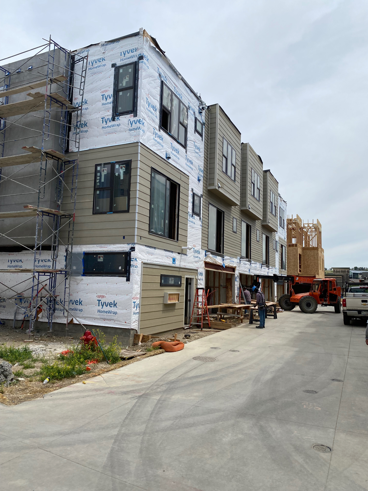 Townhomes — Siding en Progreso